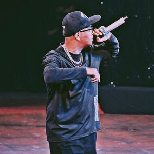 Meet your Posher, Lê